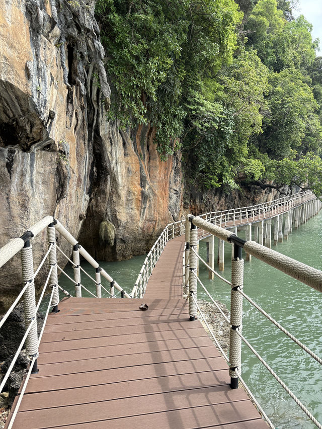 อุทยานแห่งชาติหาดเจ้าไหม  - เขาแบนะ ตรัง 🏞️