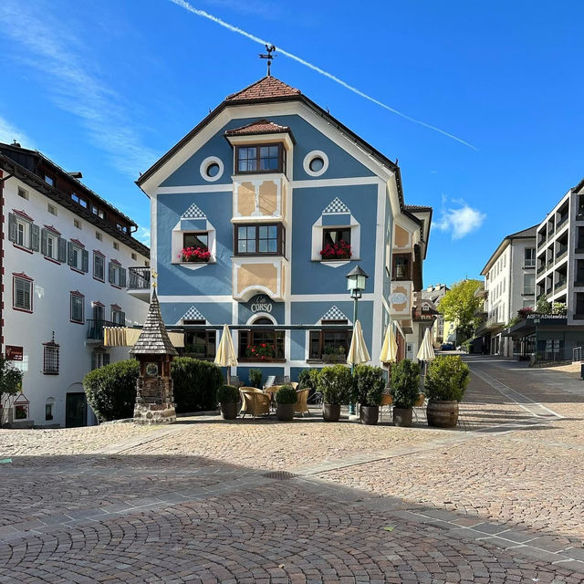 🏡 *Ortisei: A Woodcarver’s Fairytale in the Dolomites* ✨🌲