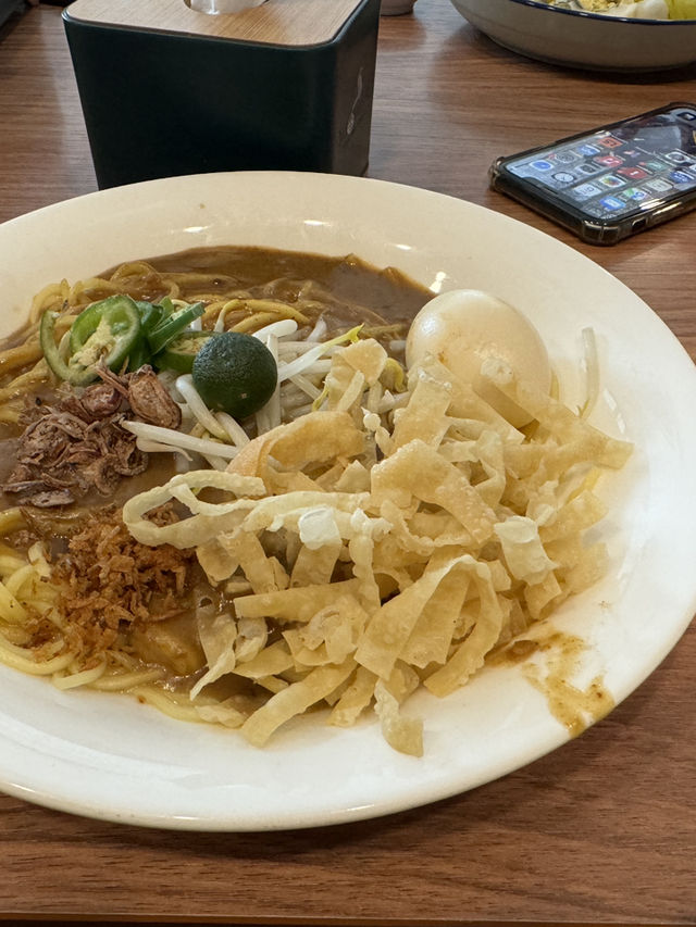 Kuu Comforts: Where Local Favourites Meet Café Chic in Eco Botani