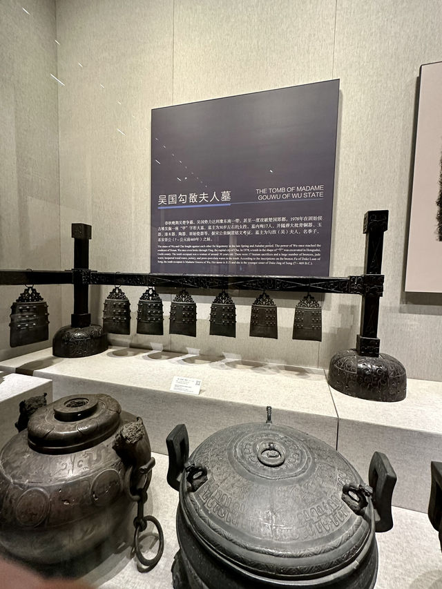Time Travel in Zhengzhou: Unlocking 8,000 Years at Henan Museum