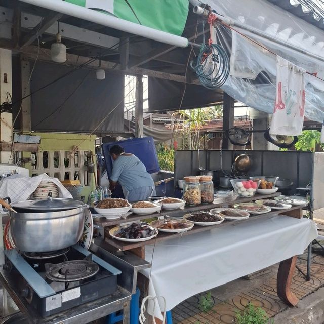ร้านเจ๊โนรี ข้าวต้มปลา อาหารตามสั่ง