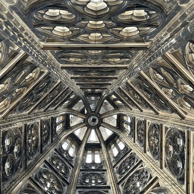 ⛪ “Stone Reaching Heaven: A Morning at Cologne Cathedral” 