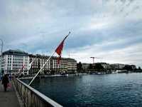 Scenic Ride Along the Lake – A Relaxing Geneva Mini Train Experience