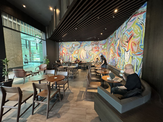 ☕ Brews with Depth: Starbucks Reserve Delivers at Mid Valley 🌍
