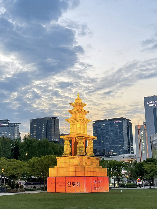 🌿 종로 한가운데서 만나는 도심 속 여유, 청계천 산책길 🏙️