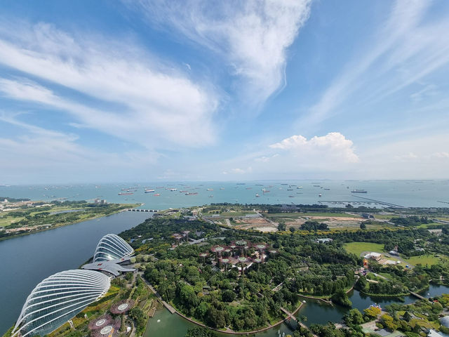 🌇✨ SkyPark at MBS – A View That Never Gets Old 🌃💫