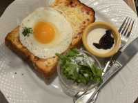 Elegant Breakfast at Hoshino Coffee 