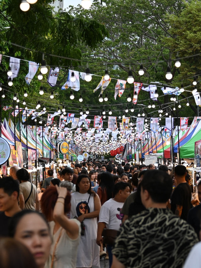 48 Hours in Bangkok : Temples, Toast & Tuk-Tuks (Itinerary)