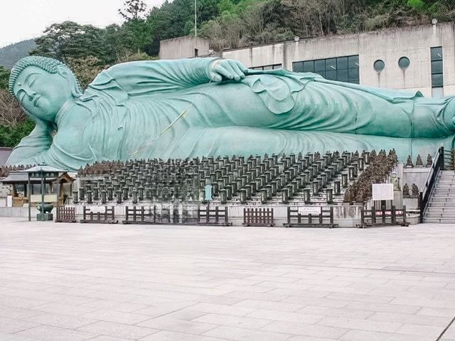 วัดนันโซอิน (Nanzoin Temple)