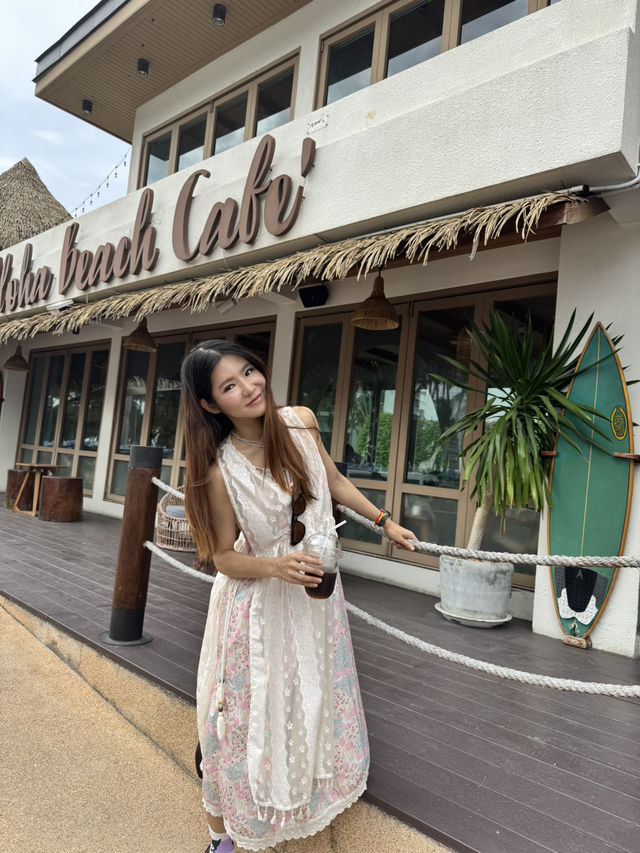 Aloha beach Cafe คาเฟ่บางแสน ที่วิวดีมากกกก ก.