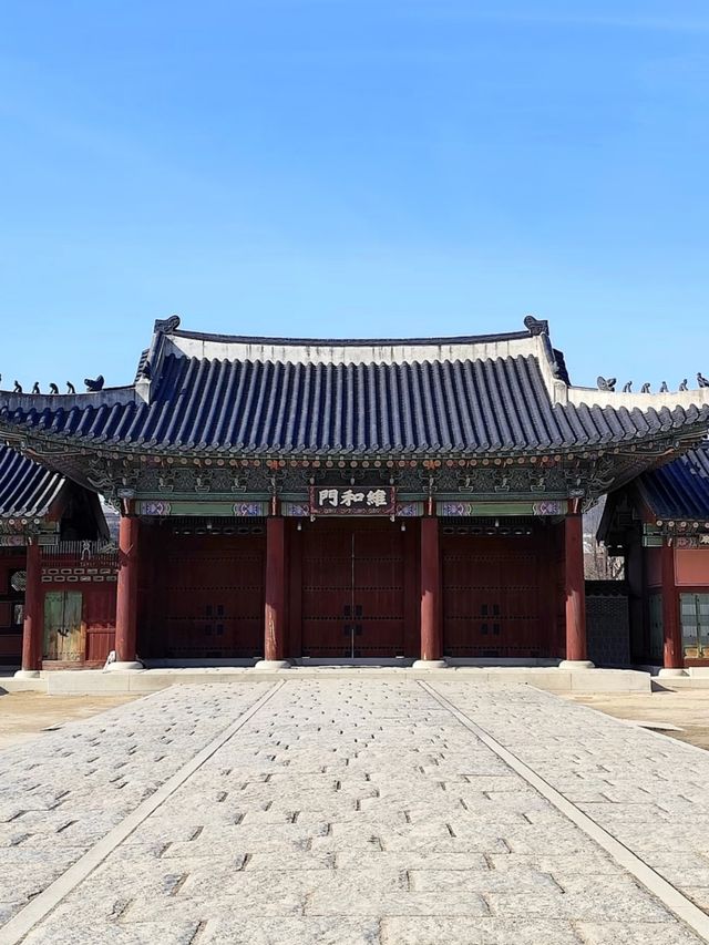 Where Heaven Blesses the Throne: Gyeongbokgung Palace
