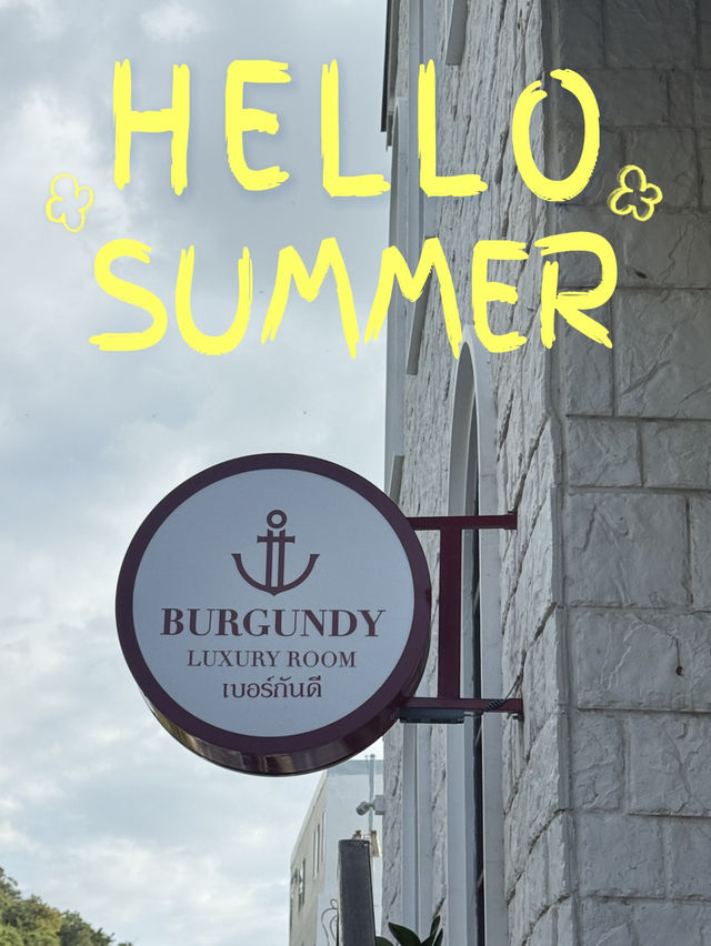 Burgundy Café @ บางแสน