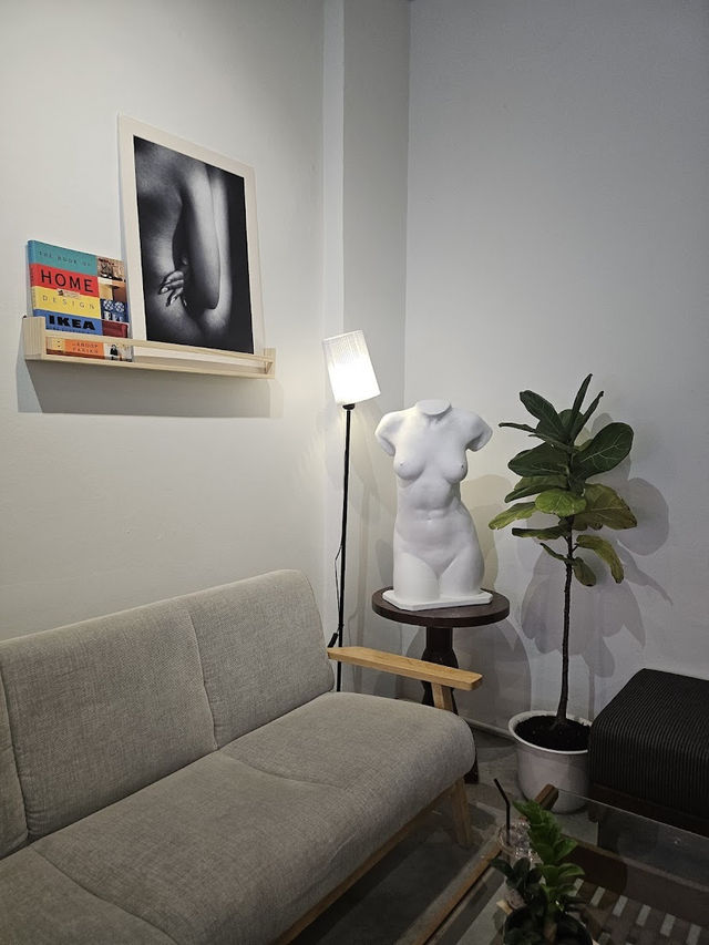 Highyard Cafe Hatyai, Earth-Toned Escape with Modern Soul