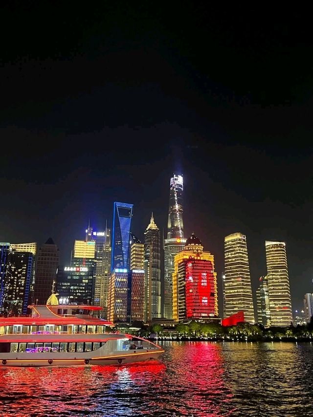 “Neon Dreams: Shanghai’s Colourful Nights”