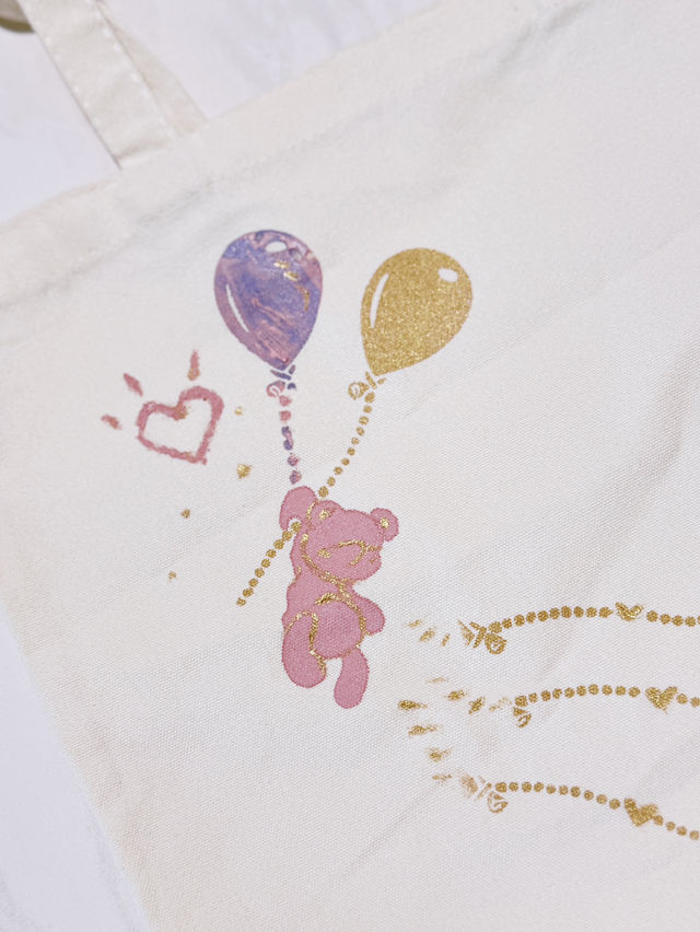 藏身書店內的💎珠寶藝術展