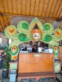  A Quick Bite with a View: Fusion Café at Beratan Lake