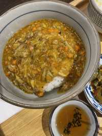 บะหมี่มันปูเฉิงตู Xiesanbao (Youlou Street Shop)