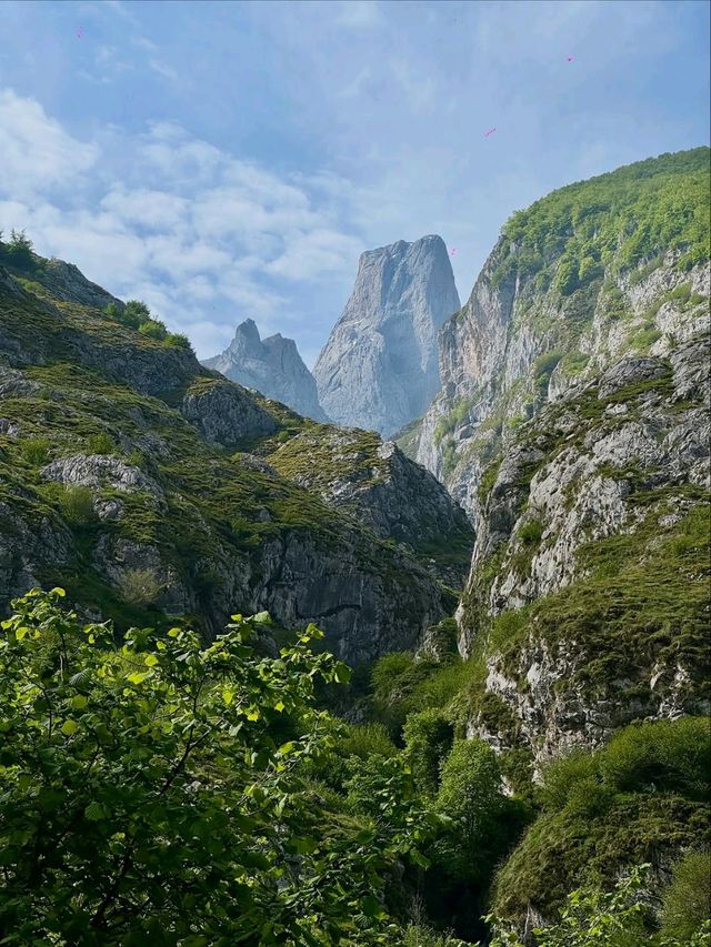 Big Rock Energy at Naranjo de Bulnes