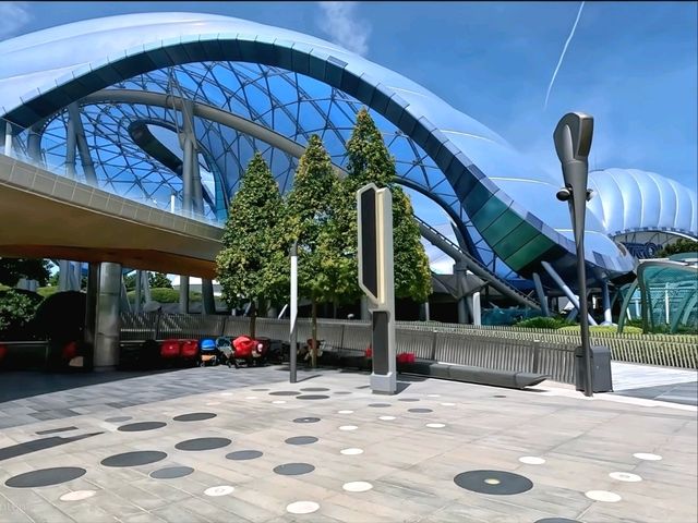 Shanghai Disney Resort – A Magical World in China