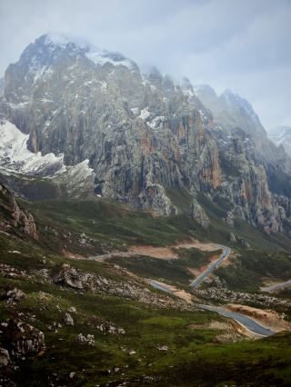🚴‍♂️ Luoke Road: Journey Through China's Wild West