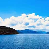 🚢「微風湖上行，富士山與箱根山景盡收眼底。」