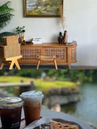 คาเฟ่ริมทะเลสาบในชลบุรีแห่งนี้งดงามจับใจ🌴
