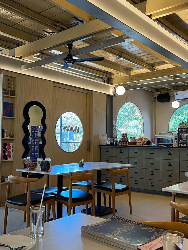 โกนขแมร์ ร้านอาหารเวียดนามเจ้าดัง เมืองสุรินทร์