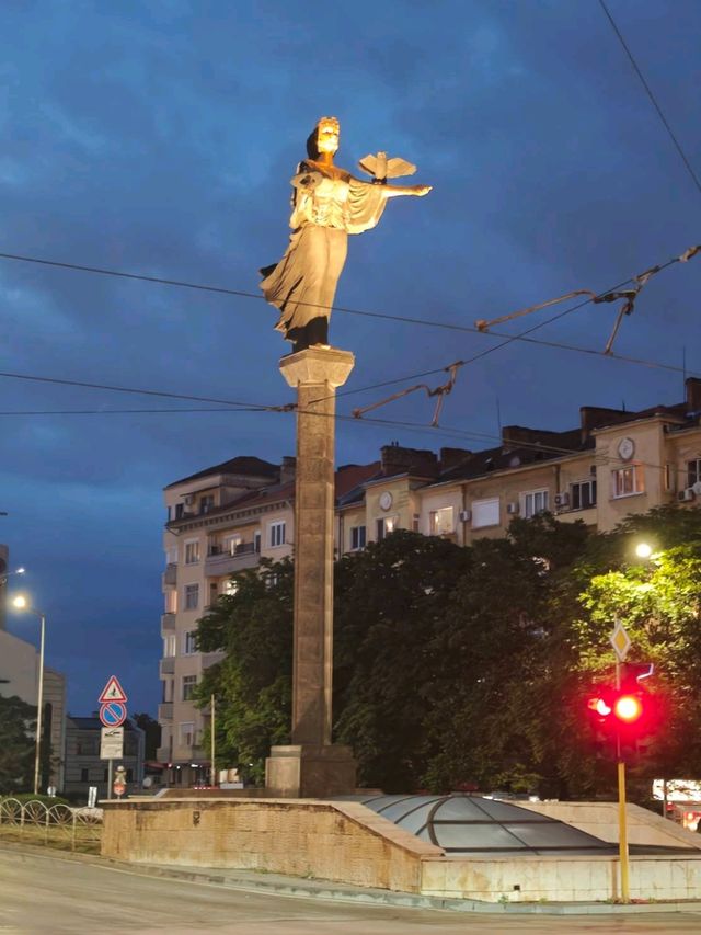 城市的守護女神#聖索菲亞紀念碑（The Monument of Saint Sofia - Patron of City）-Sofia Bulgaria