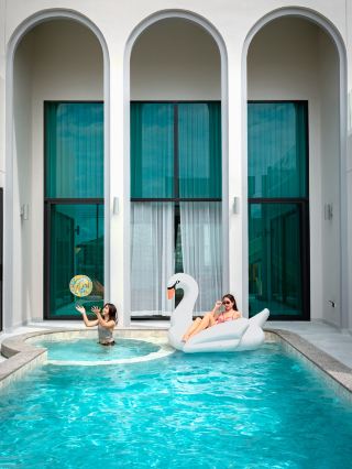 Newly opened pool villa with a super cute design!