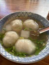 台北 「老阿伯胖魷魚」迪化街でスープや麺を気軽に楽しめる
