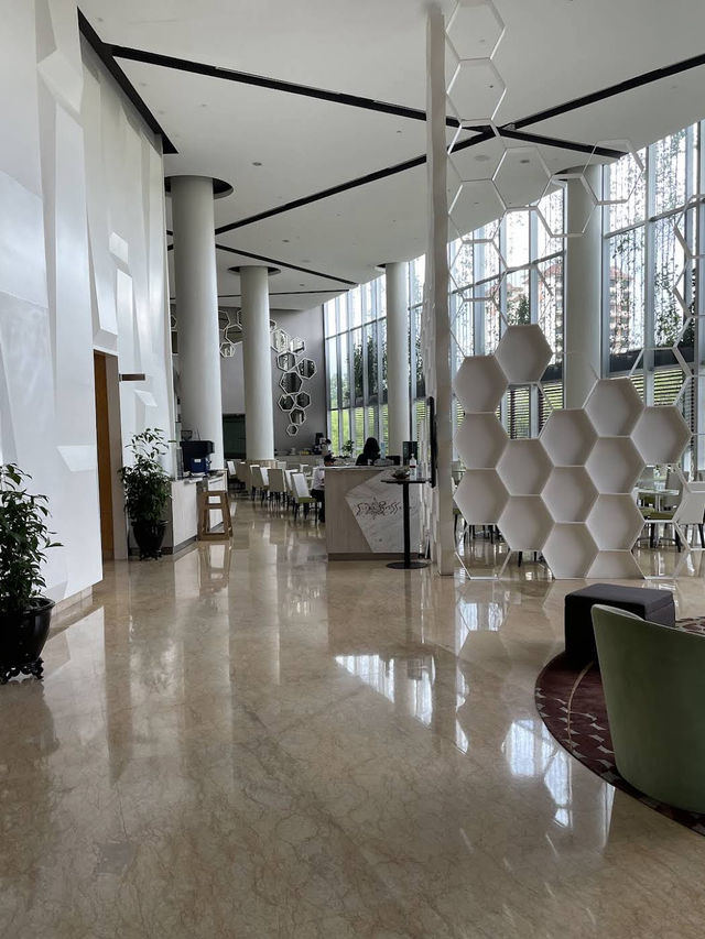 🏝️ Coastal Convenience at Eastin Hotel Penang