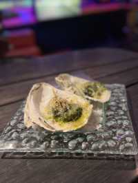 【バリ島 インドネシア】毎日9pmまでOysterが破壊の値段で食べれるワインバー🦪🥂