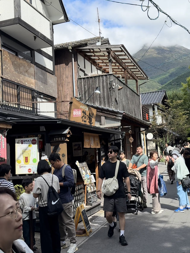 走進童話！由布院一日漫遊：金鱗湖霧景Ｘ湯之坪療癒散策。