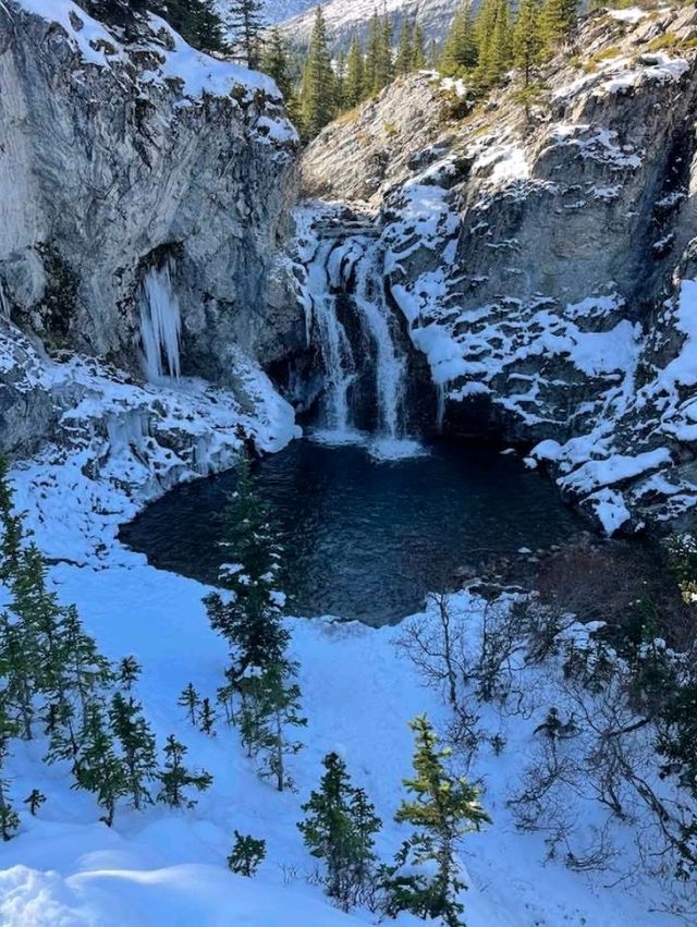 Hike to Edworthy Falls