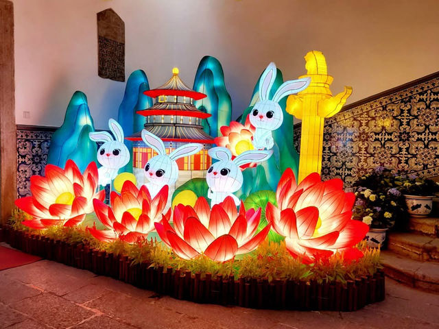 Gilded Lanterns and Moonbeam Alleys: A Macau Mid-Autumn