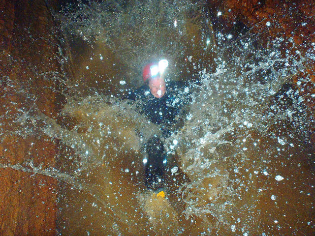 地下星河/懷託摩螢火蟲洞