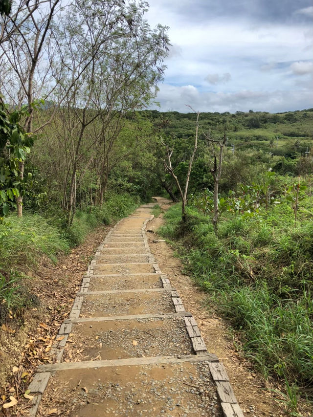 《屏東龜山步道:海景、山景一次滿足的輕量散步路線》 《屏東龜山步道:海景、山景一次滿足的輕量散步路線》