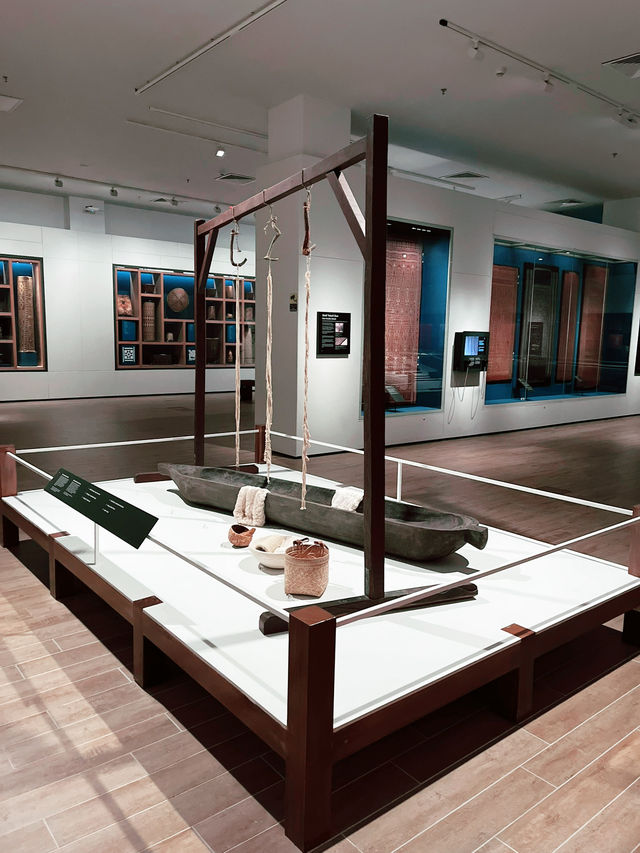 “Pua Kumbu Stories: Discovering Iban Heritage in Kuching” 