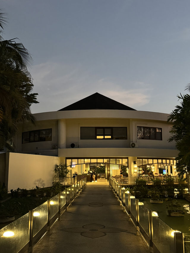 Arinara Beach Resort หาดบางเทา ภูเก็ต ติดทะเล