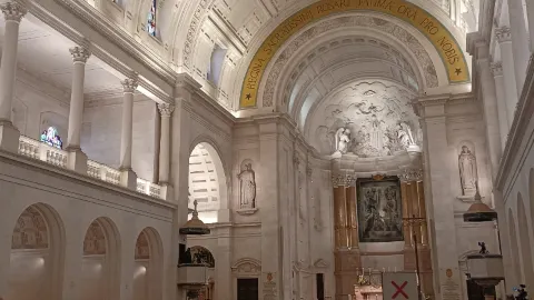 The Catholic Sanctuary of Fátima, Portugal. — traveler post in Fatima