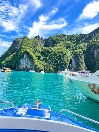 🏝️ Phi Phi Island Getaway | Stunning Seas, Crystal Clear Water, and Pure Bliss 💙