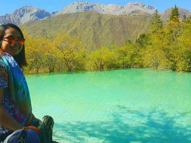 Vibrant Natural Pools: Huanglong 🇨🇳