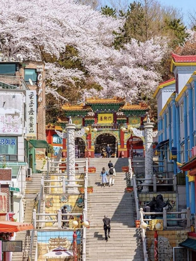 Little chinatown in South Korea. Tasty restaurants and coffee place.