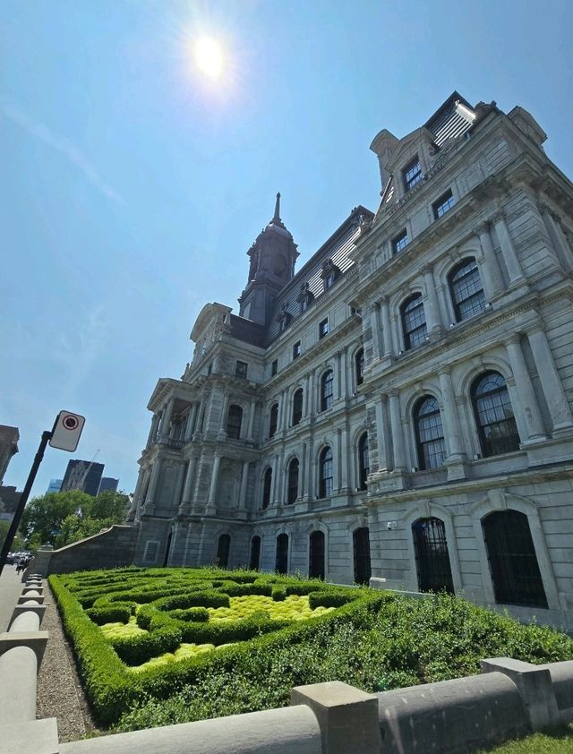 One of the interesting city tour in Montreal, Canada, I falling love this city with historical.