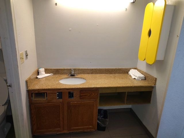 well no mirror here.