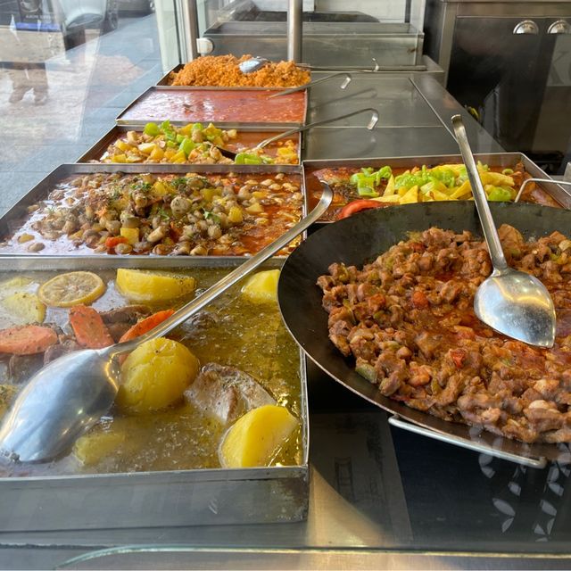 Beba's Bahçe - resto in a old building