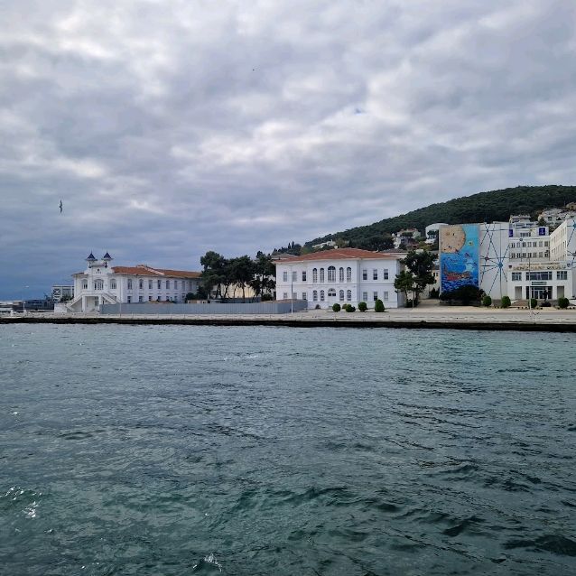 🏝️🚤 Explore the Princes Islands! 🌊⛵️