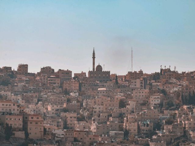 Amman: A City of Contrasts