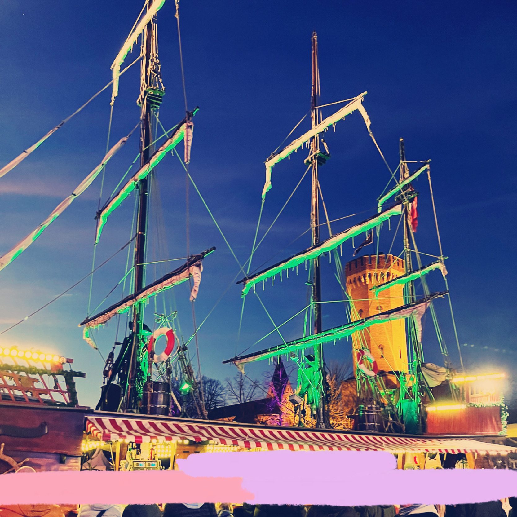 Chợ năm mới tại cảng Rheinauhafen