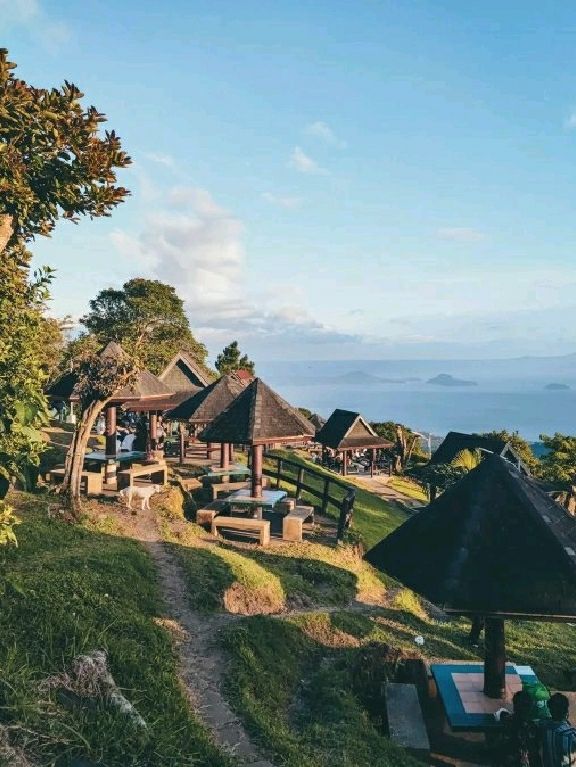 🌞 5 Epic Day Trips from Manila You Need to Try! 🚗💥